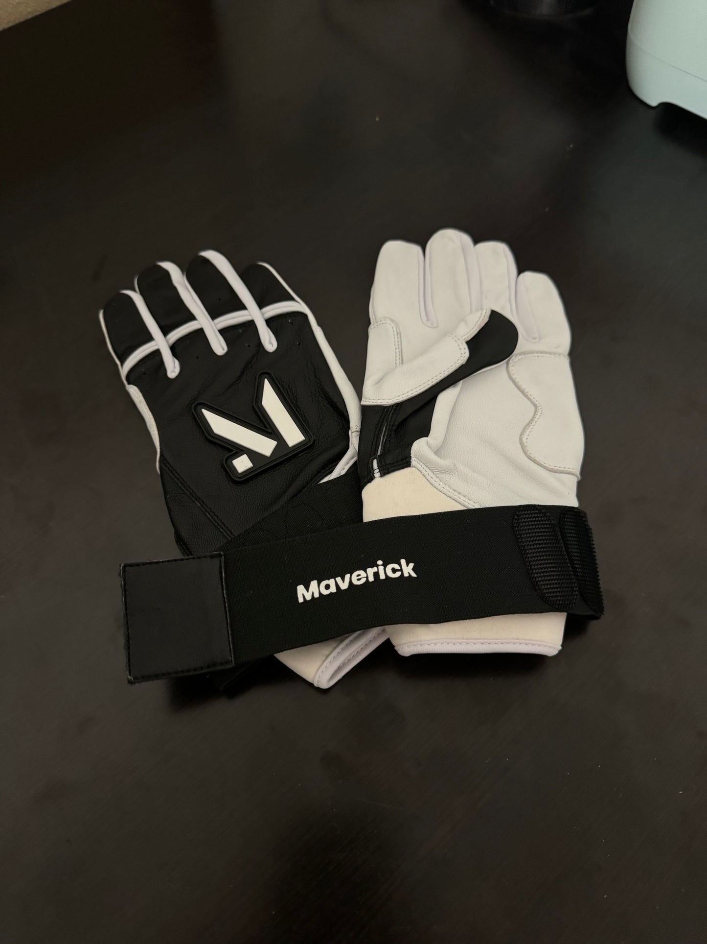 Maverick Batting Gloves