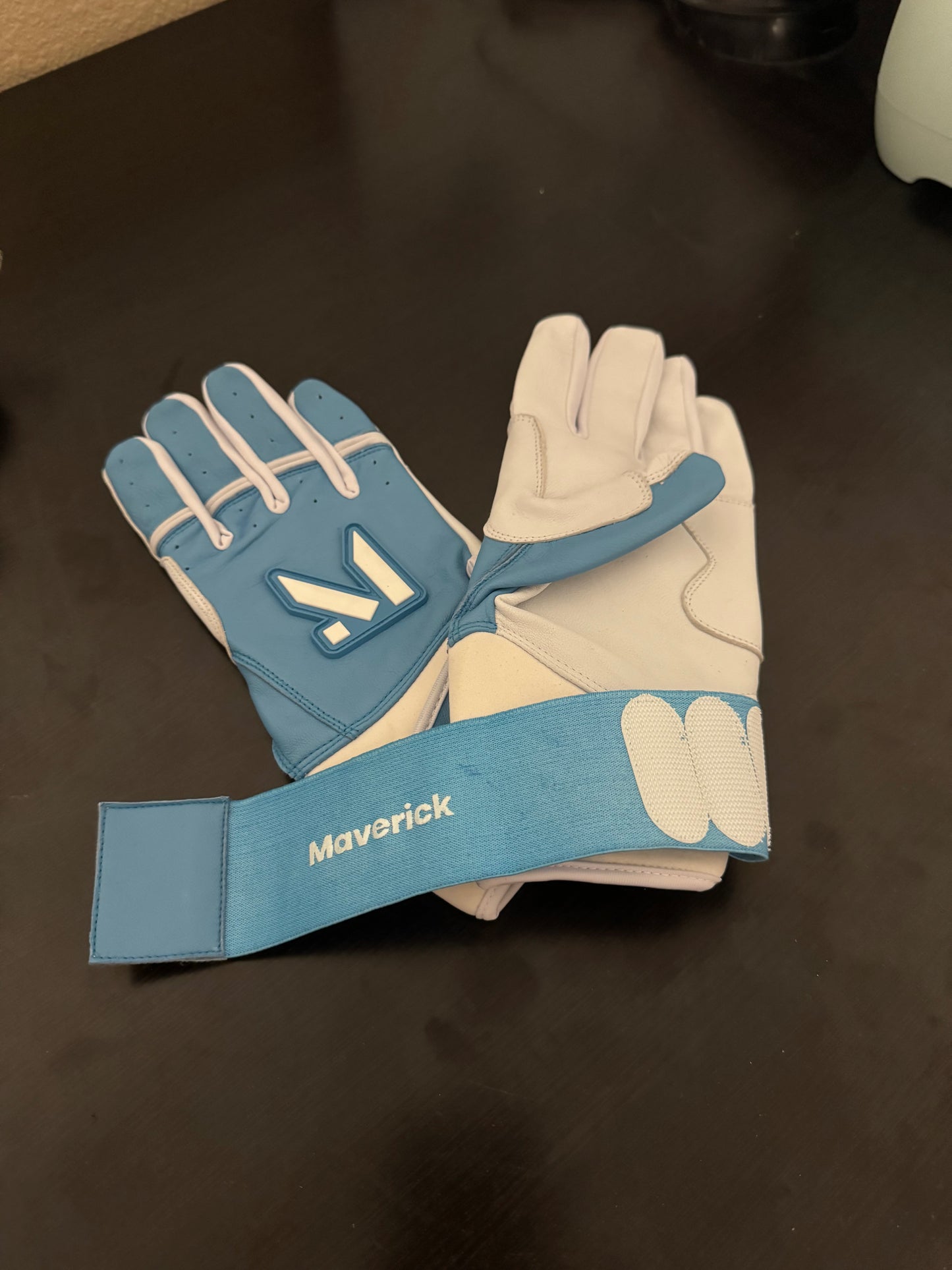 Maverick Batting Gloves