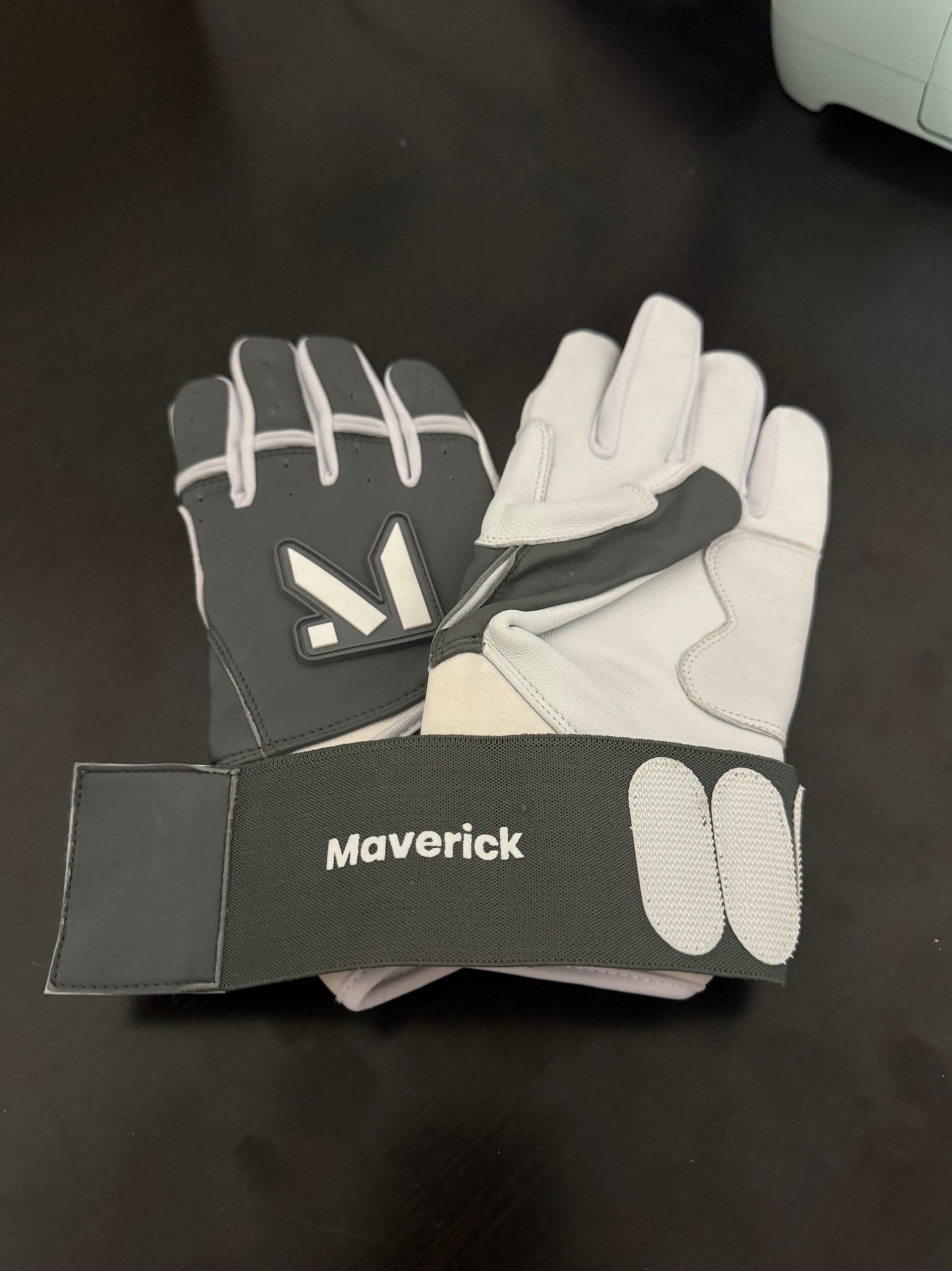 Maverick Batting Gloves