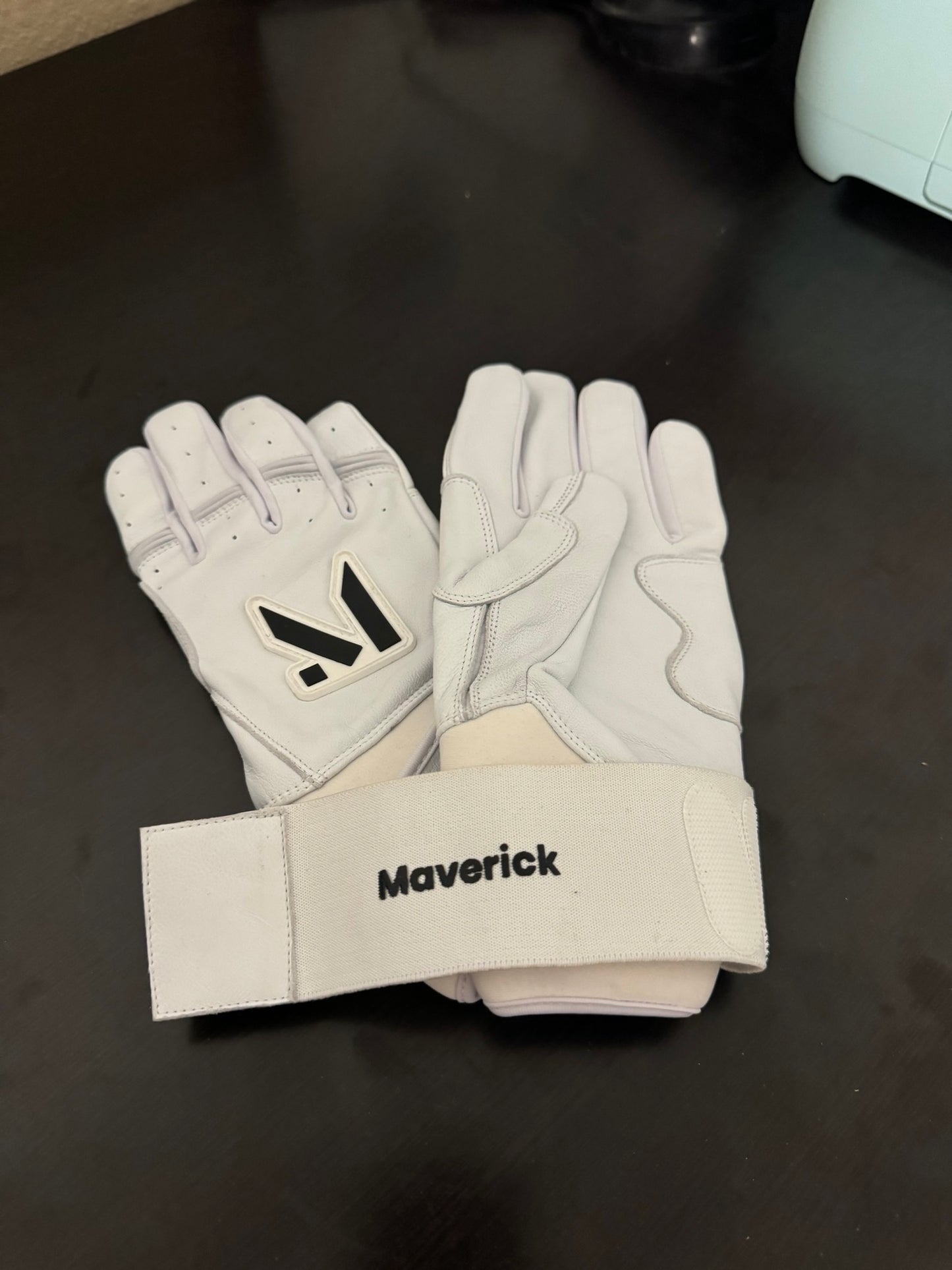 Maverick Batting Gloves